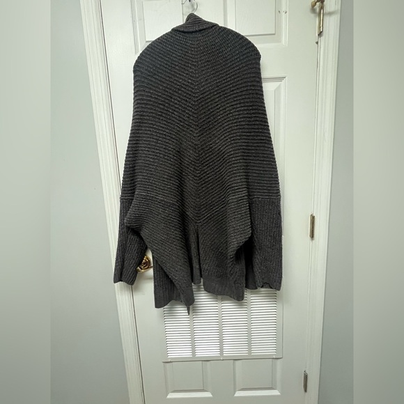 Aerie Charcoal Knit Sweater - Picture 9 of 10